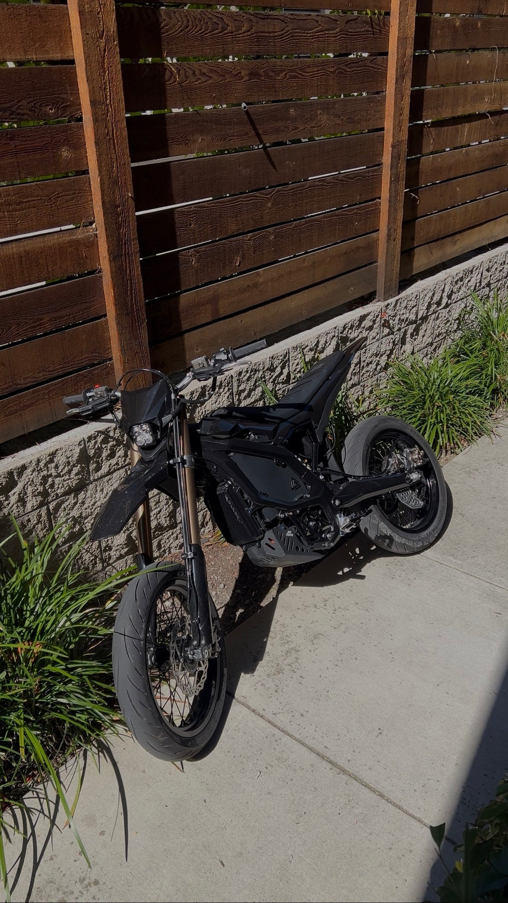 Ultra Bee Supermotos