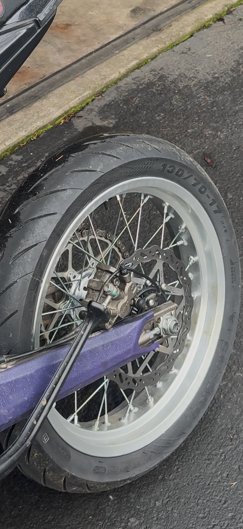 Ultra bee supermotos 17 inch