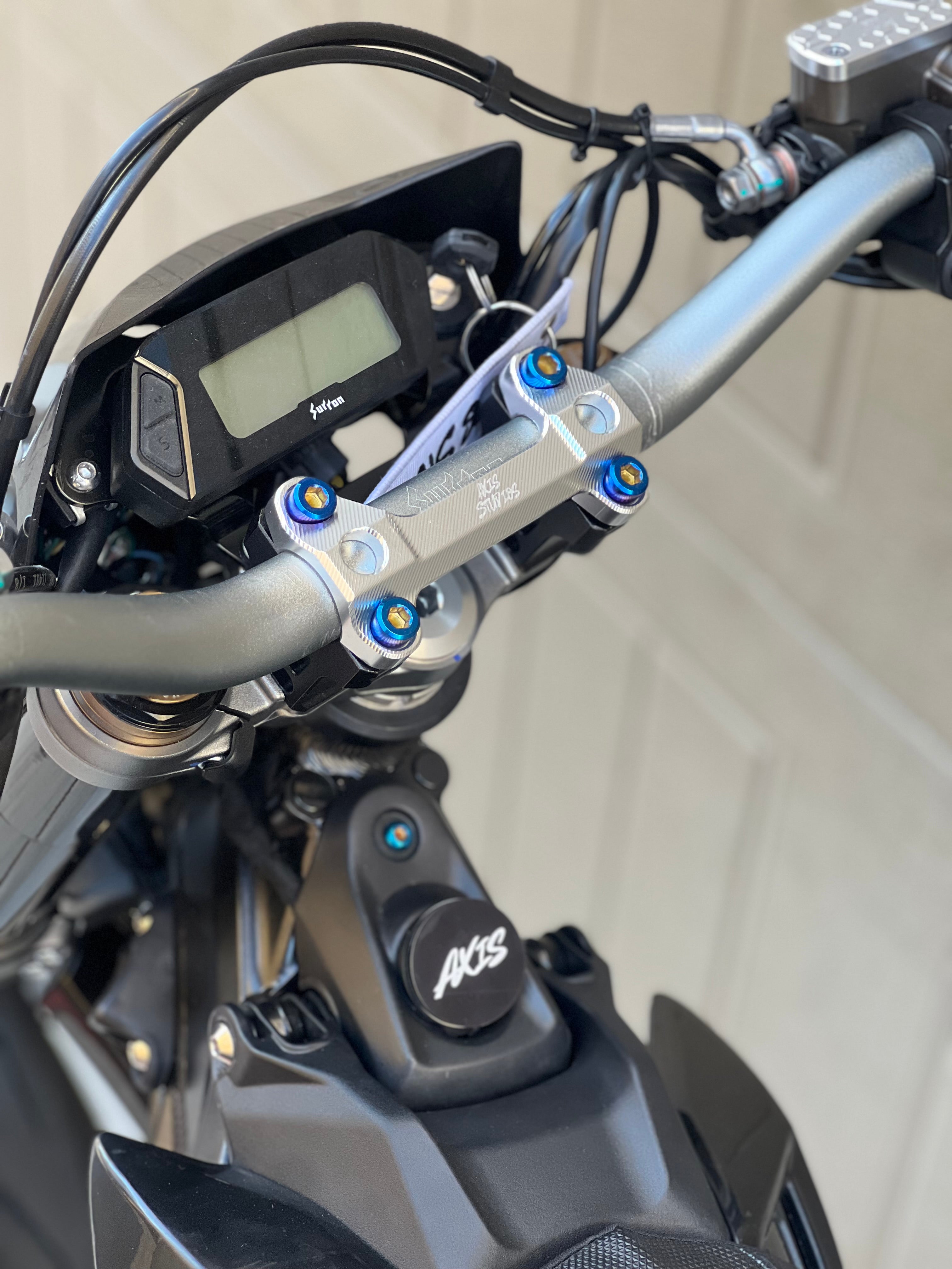 Axis Studios Ebike Spinner
